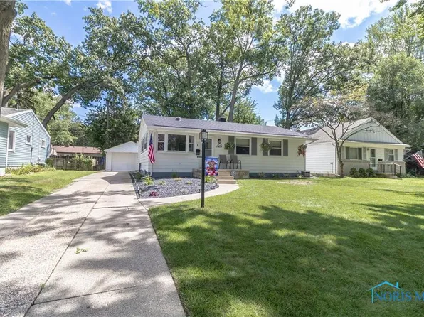 4640 Clover Ln, Toledo, OH 43623