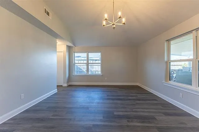 2544 Jeanne St — Photo 5
