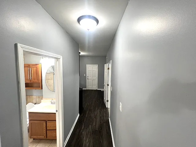 9613 S Ave N #1 — Photo 15