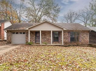 16 Silverleaf Ct, Little Rock, AR 72210