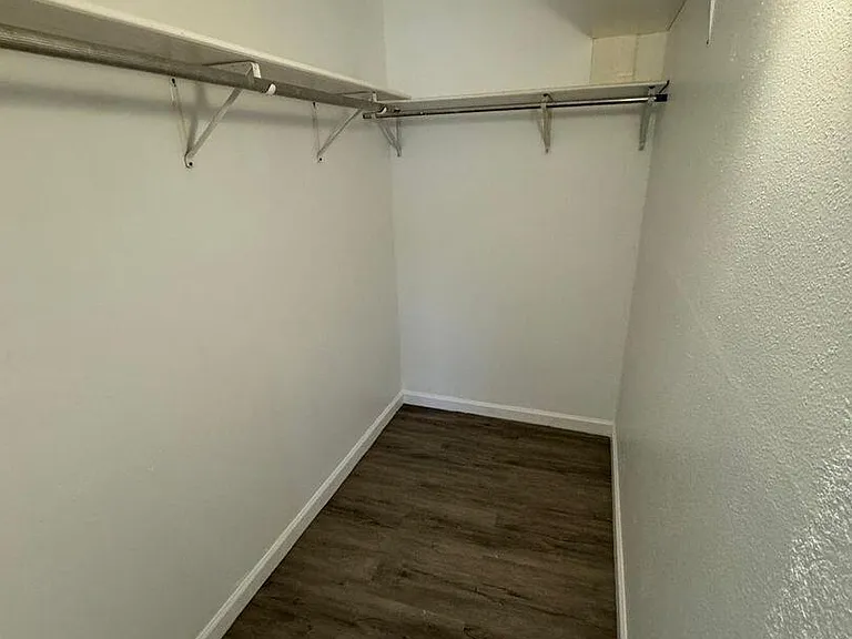 201 Brittany E — Photo 19