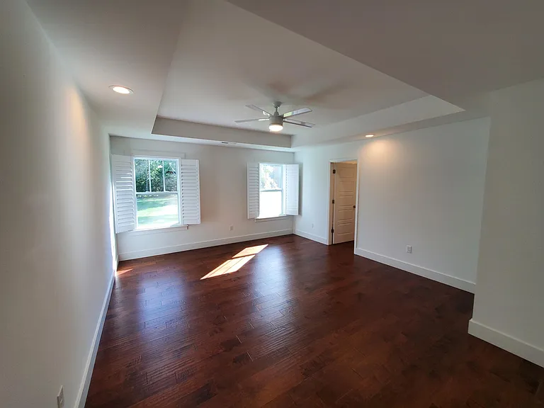 261 Woodcrest Ct — Photo 9
