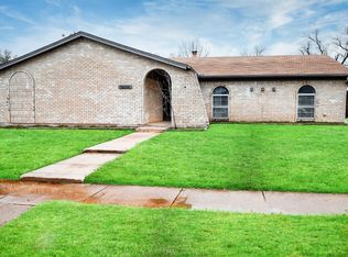 7636 Castillo Rd, Fort Worth, TX 76112