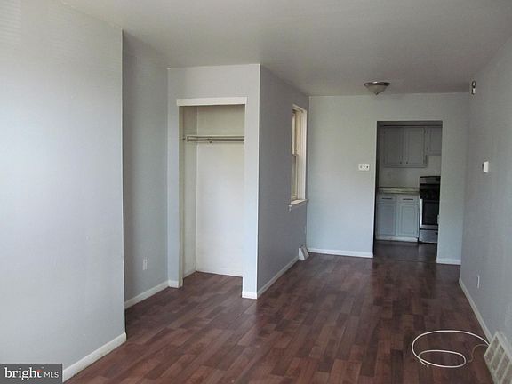 2nd image of 4815 Fairmount Ave #1