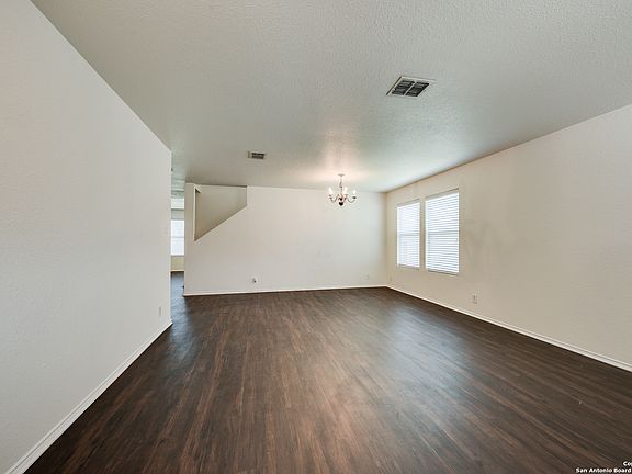 3rd image of 24607 Hickory Meadows