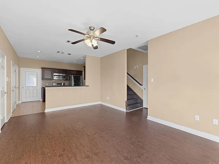 2906 Anita #B — Photo 11