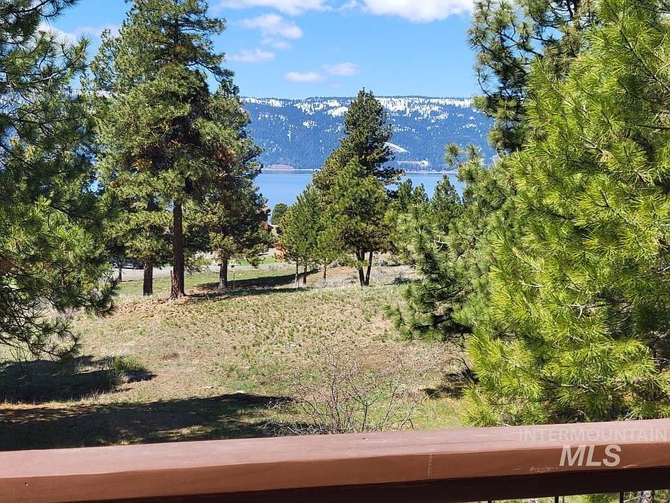 1st image of 32 Mountain Air Dr
