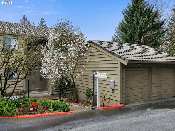 50 Cervantes Cir, Lake Oswego, OR 97035