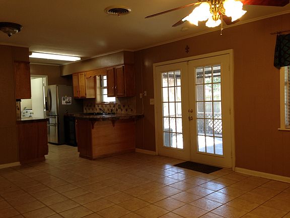 4th image of 9492 Boxwood Dr
