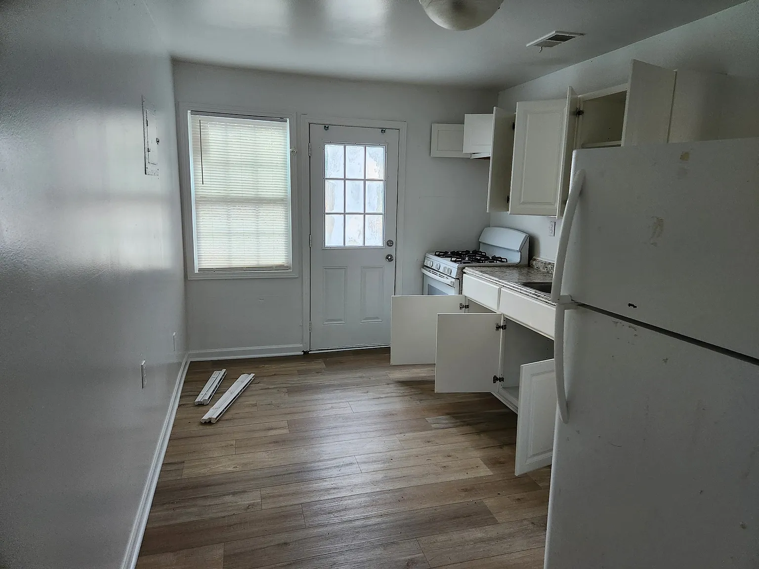 2 bed, 900 sqft, $1,500 — Photo 4