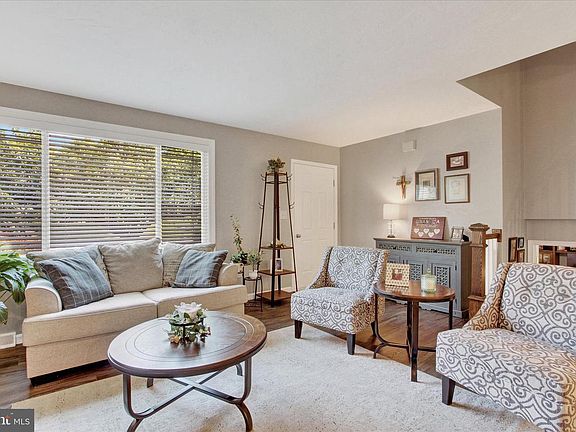 5th image of 30 Gardenia Dr