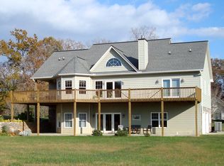 1517 Heathers Cove Rd, Hiawassee, GA 30546