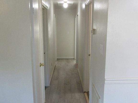 5th image of 1614 Baldwin Ave NE