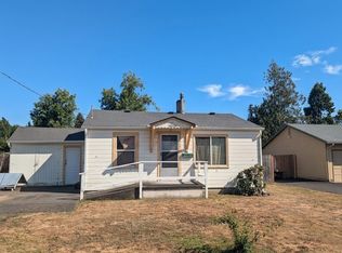 955 Johnson Ave, Cottage Grove, OR 97424