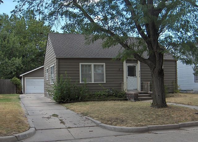 Cute 2 bedroom home with full basement and 2-C garage