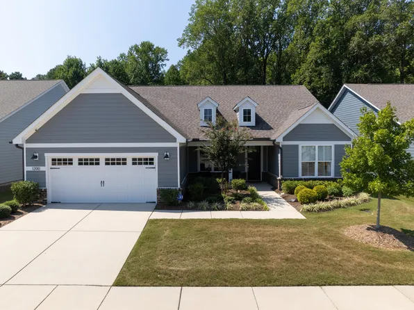 1200 Cryptic Wood Ave, Fuquay Varina, NC 27526