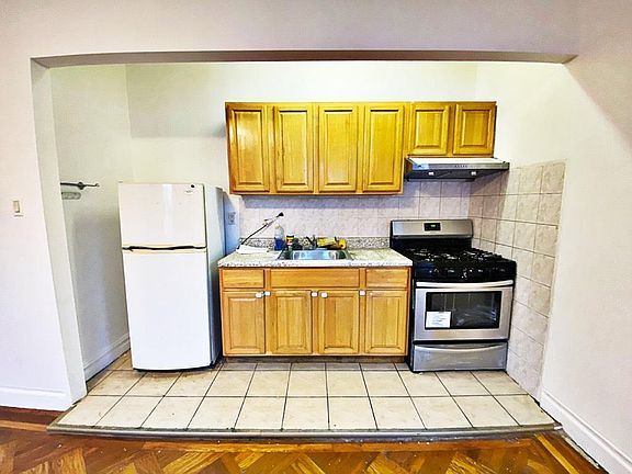 2nd image of 2058 82nd St #2F