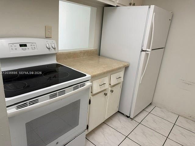 1st image of 14221 N Kendall Dr APT 211C