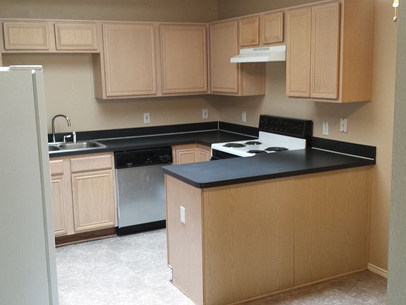4th image of 2143 Dandelion Dr