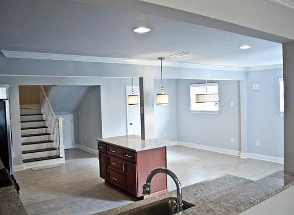 3rd image of 4423 Karen Ave