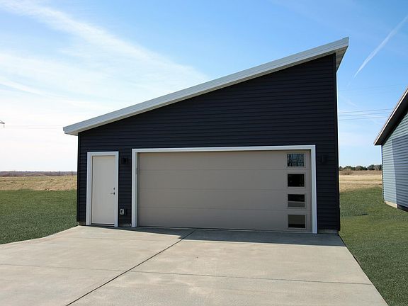 2 and 1/2 car detached garage