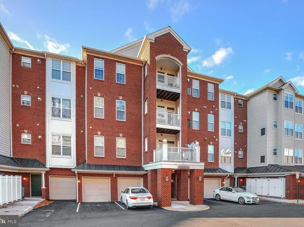 9724 Holmes Pl Unit 303, Manassas Park, VA 20111