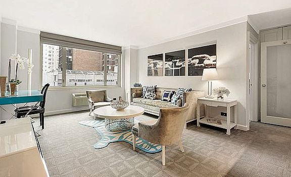 3rd image of 130 W 67th St APT 9L