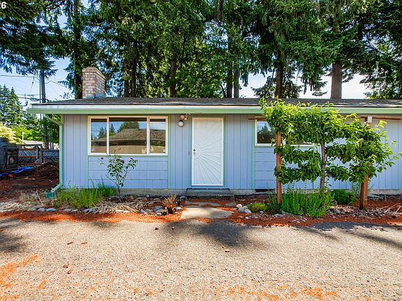 4th image of 3601 E 18th St