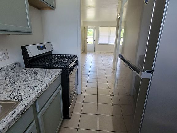 4th image of 4501 E Linwood Blvd