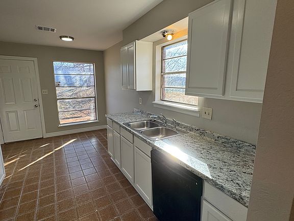 2nd image of 2504 SE 51st St