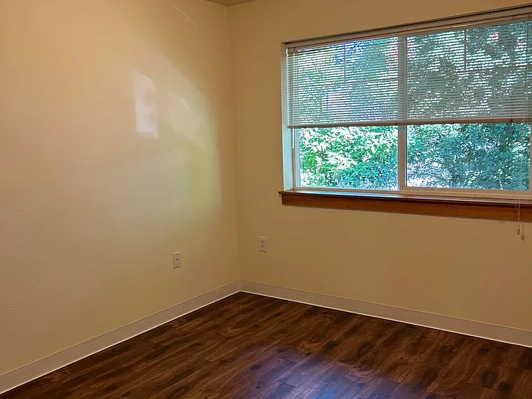 2200 NW Jackson Ave #214 — Photo 17