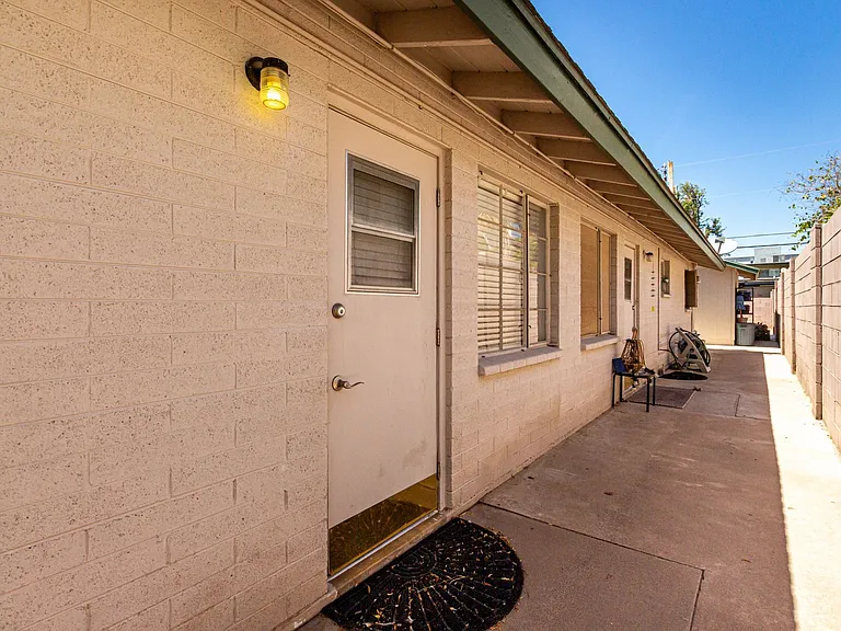 3540 E Montecito Ave — Photo 29