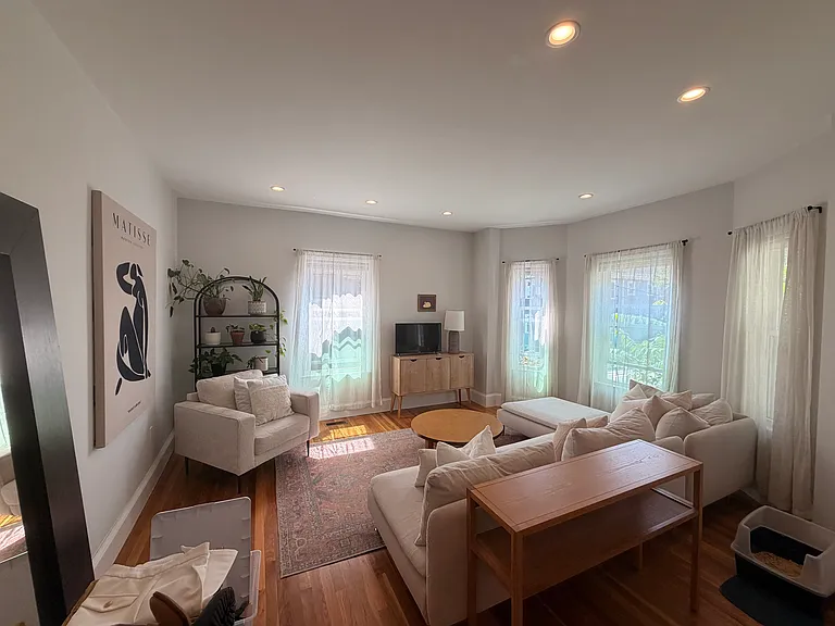 55 Lowell St #1A — Photo 10