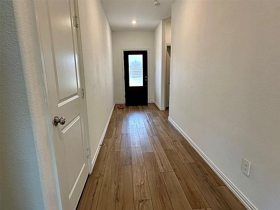 3rd image of 2102 Fimbry Dr