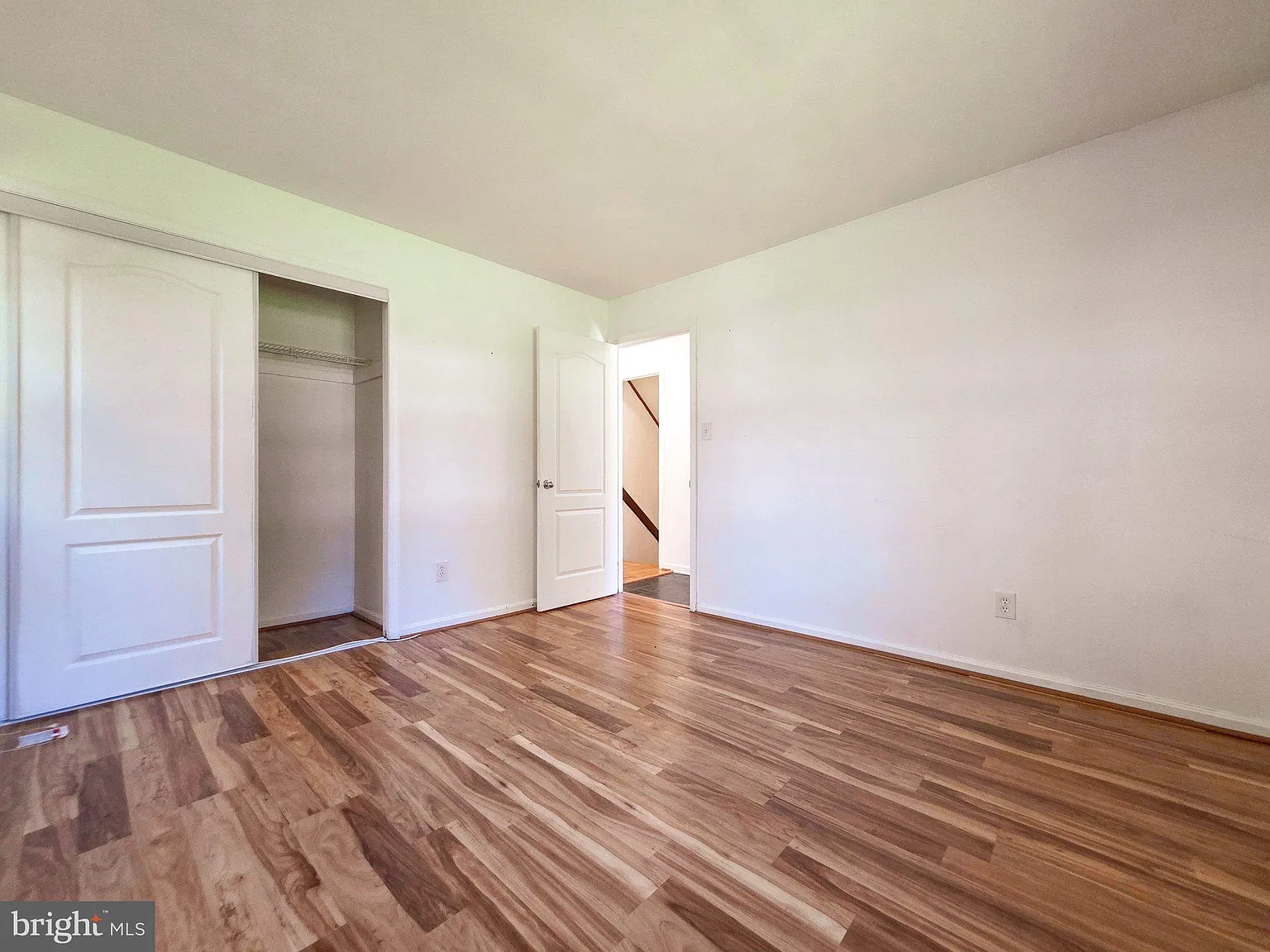 5 bed, 2.5 bath, 2071 sqft, $3,850 — Photo 3