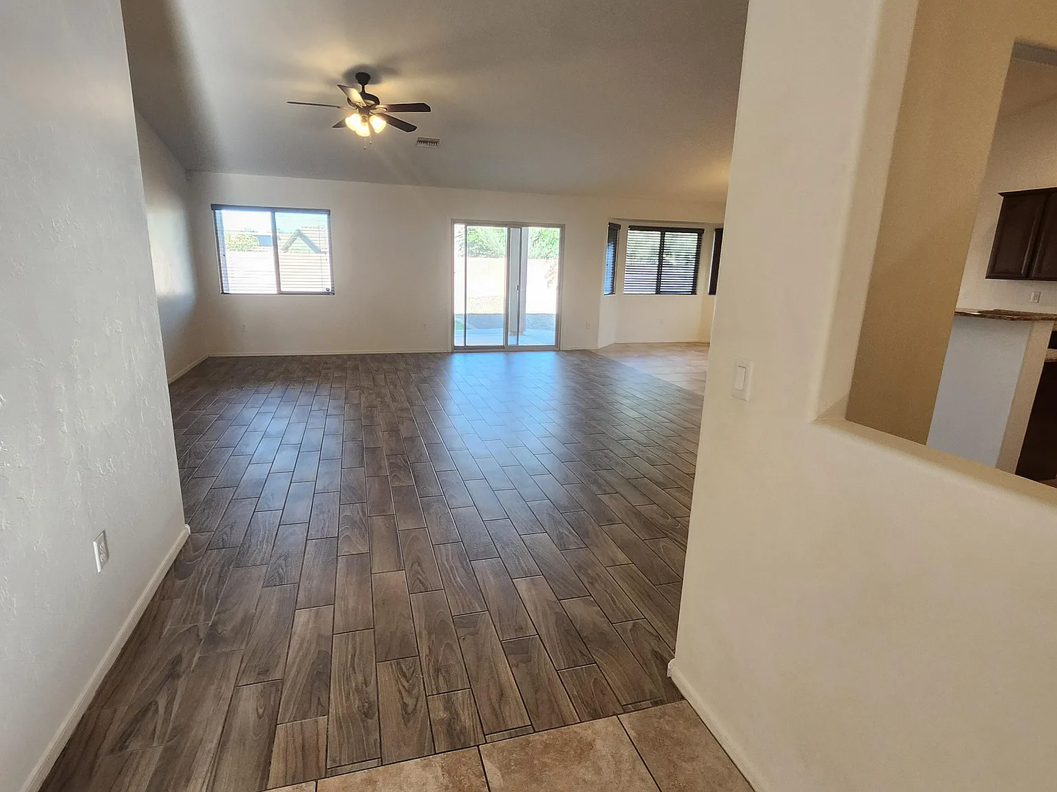4 bed, 2.0 bath, 2156 sqft, $1,995 — Photo 4