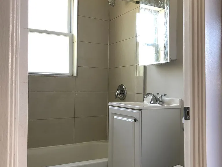 2933-35 N Hamlin Ave #2902-10 — Photo 7