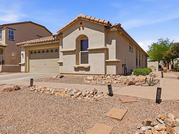 2nd image of 792 W Paseo Celestial