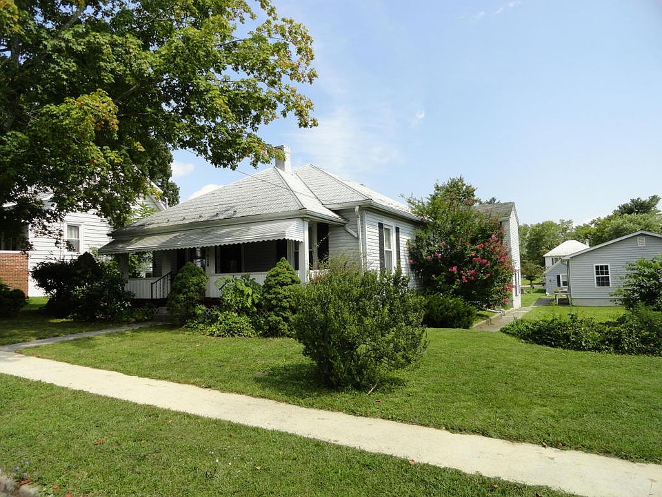 1st image of 920 Jefferson Ave