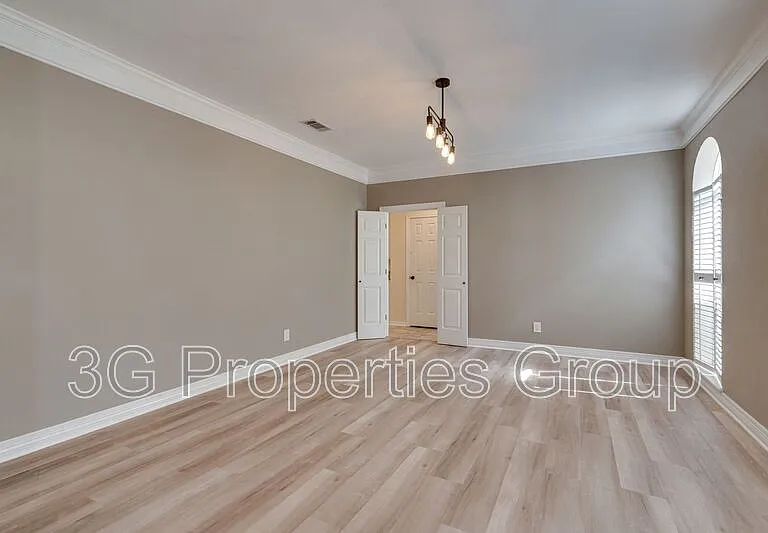3937 Valley View Ln — Photo 16