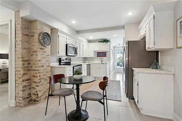 729 Lyons St #A — Photo 6