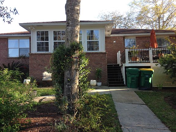 5th image of 301 Fairwood Dr