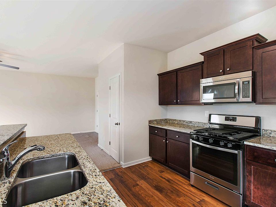 2nd image of 324 Merigold Way #179