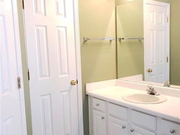4th image of 420 Hulan Way