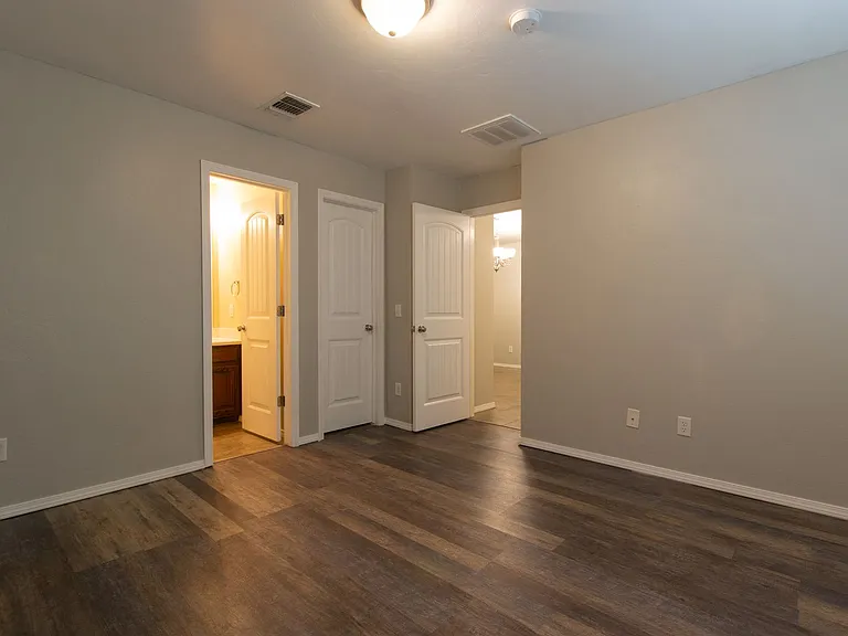15316 Nightshade Dr — Photo 27