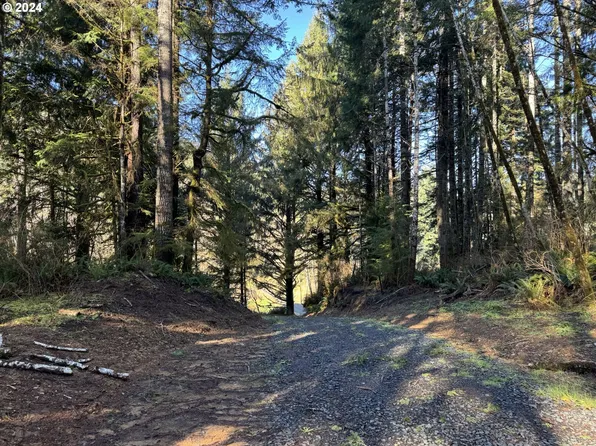 2 Hilltop Dr #600, Lakeside, OR 97449