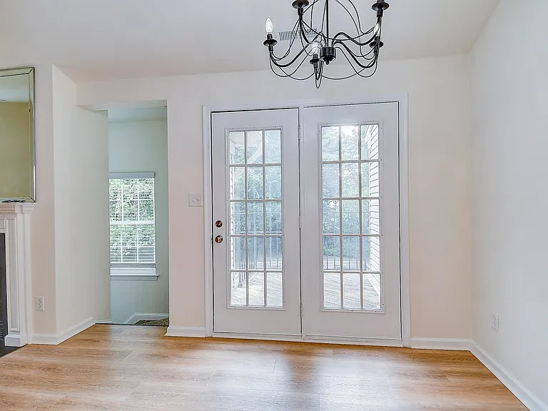 2393 London Pointe Dr — Photo 13