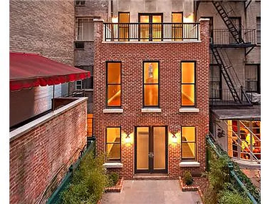 Sold by Douglas Elliman | media 17