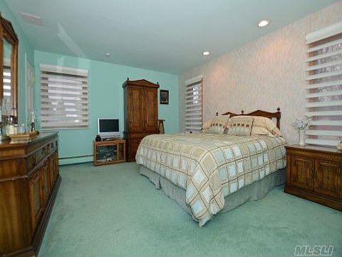 2nd image of 22 Stonehenge Ln