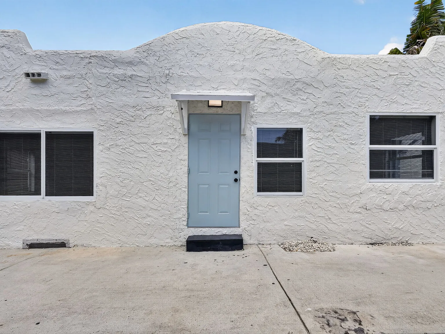 3 bed, 1098 sqft, $2,595 — Photo 3